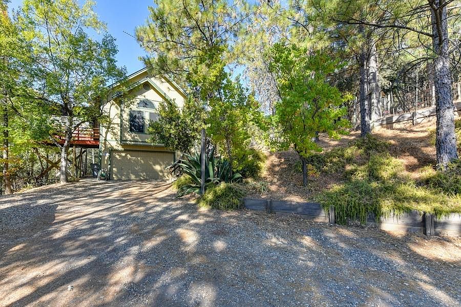 2nd image of 1145 Sierra Dawn Ln