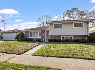 15240 Woodlawn Ave, Dolton, IL 60419
