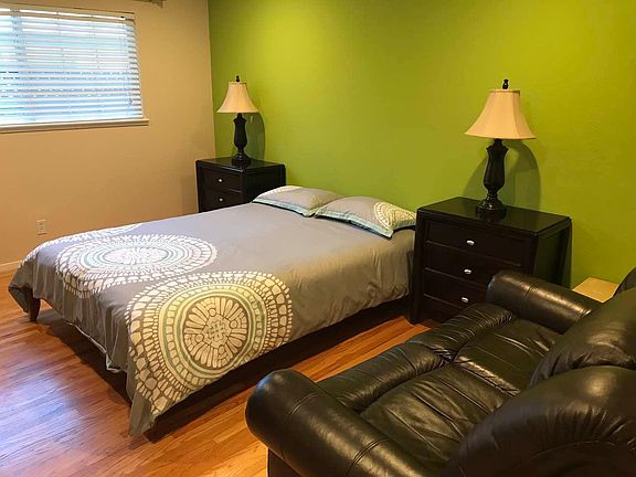 4th image of 7429 Stanford Pl