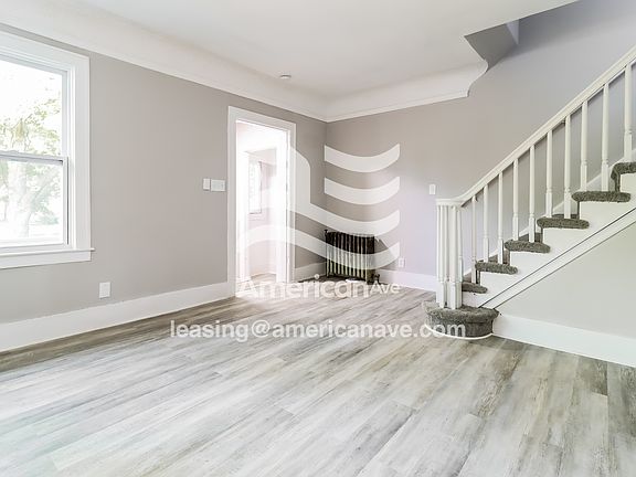 2-Living Room