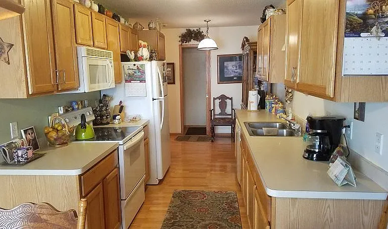 1328 Crown Oaks Dr NE — Photo 12