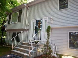 230 Bungay Rd, Seymour, CT 06483