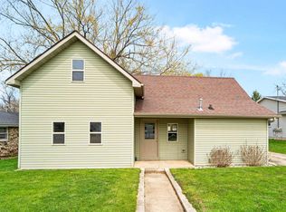 716 W 10th St, Kaukauna, WI 54130