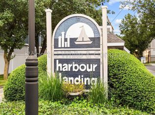 38 Harbour Clos #38, New Haven, CT 06519