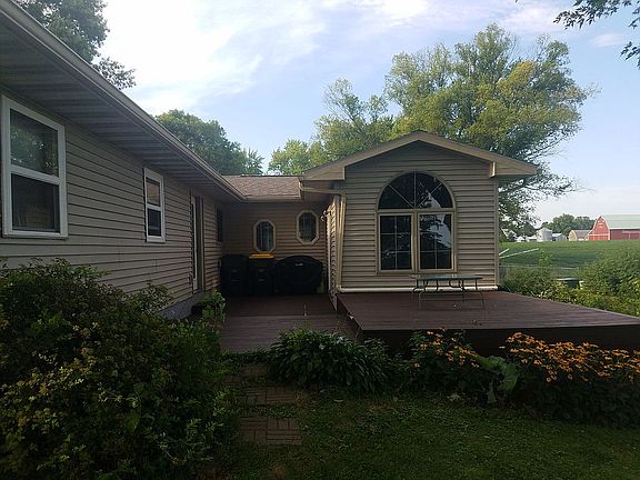 2nd image of 908 Morningview Rd