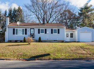 78 Meadowbrook Rd, Holyoke, MA 01040