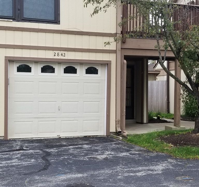 1st image of 2842 Foxwood Ct