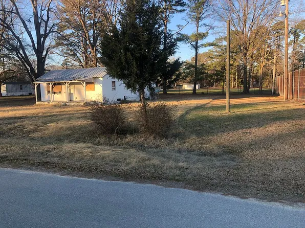 607 E 10th St, Scotland Neck, NC 27874