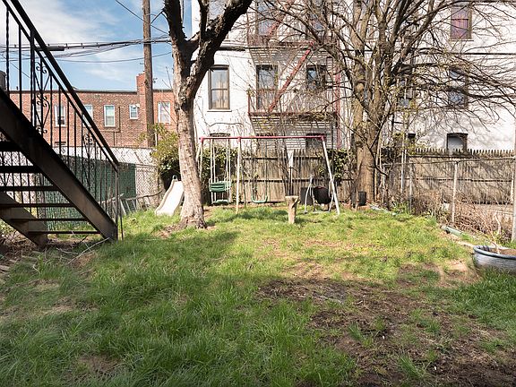 3rd image of 2564 44th St