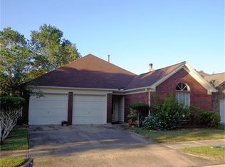 709 Spanish Trce, Angleton, TX 77515