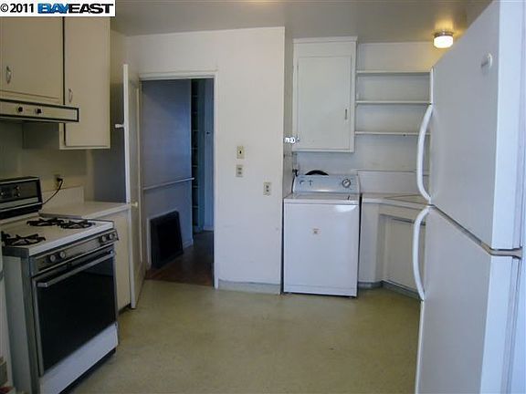 4th image of 2048 Wallace Ave