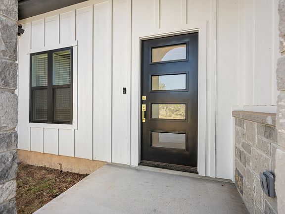 4th image of 1507 Woodcrest Drive