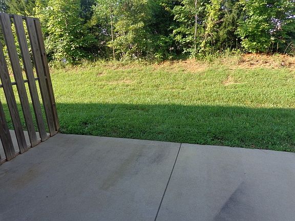 3rd image of 820 Oak Arbor Ct APT C