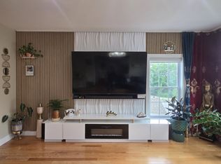 304 Hunting Hill Dr, Cumberland, RI 02864