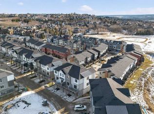 2231 N 81st St SW #108, Calgary, AB T3H 3V8