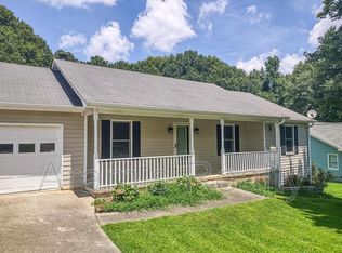 844 Lodgeview Dr, Bethlehem, GA 30620