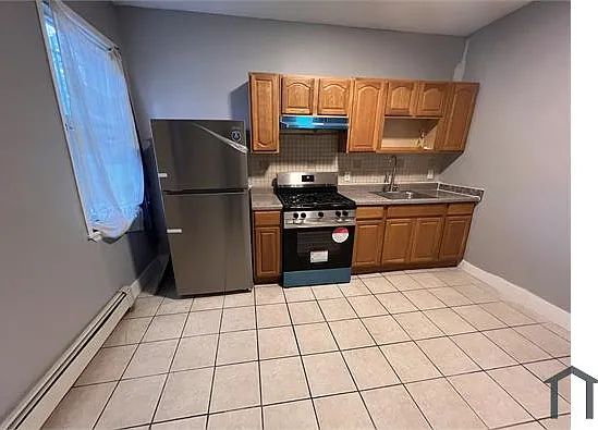 311 Summer Ave #1 — Photo 1