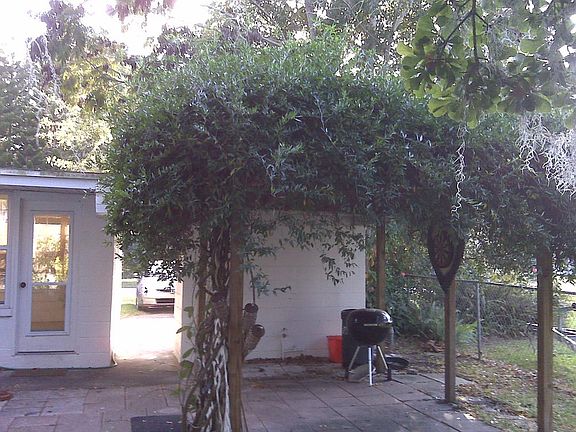 4th image of 5803 Rockwood Ave
