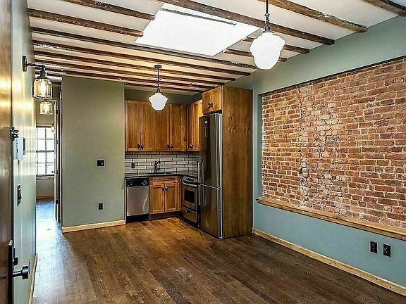 2nd image of 160 Humboldt St #3L