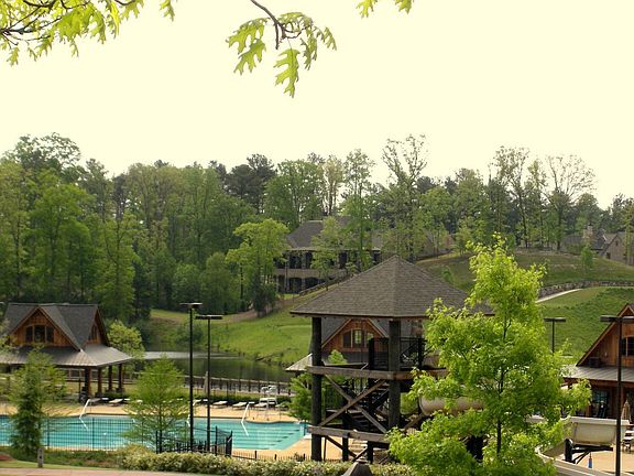 PERFECT DAY FOR GOLF OR THE POOL...OR BOTH!