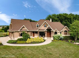 3355 Fall Meadows Cir, Valparaiso, IN 46385