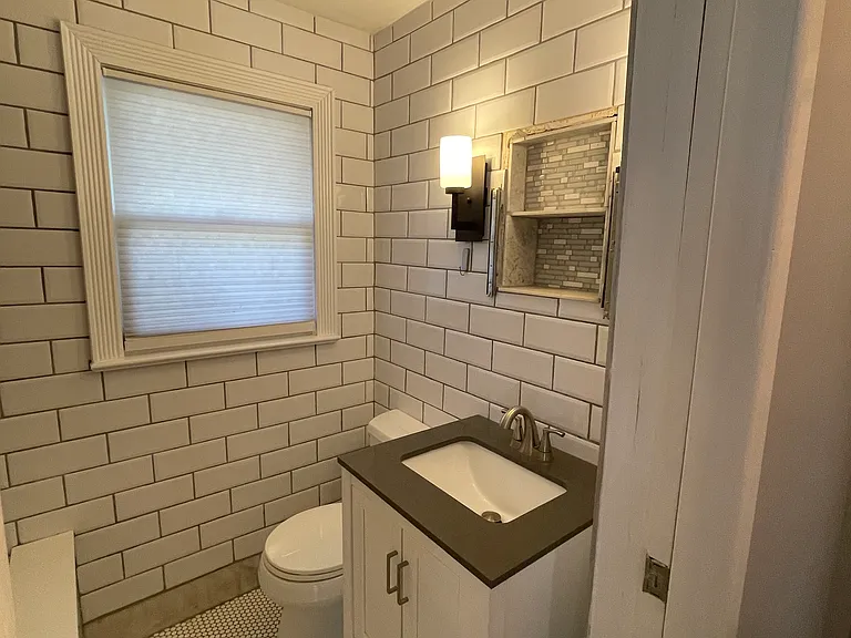 322 S Lake Dr — Photo 7