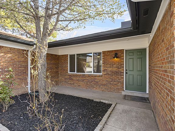 2nd image of 12024 Manitoba Dr NE