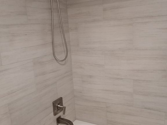 5th image of 1575 W Street Rd #1