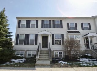 8295 Catalpa Ridge Dr, Blacklick, OH 43004
