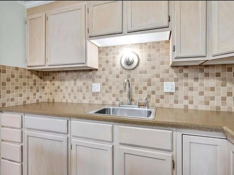 4382 Biscayne Ct — Photo 26