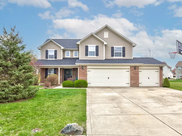 2209 Foxfire Ct, Greenfield, IN 46140