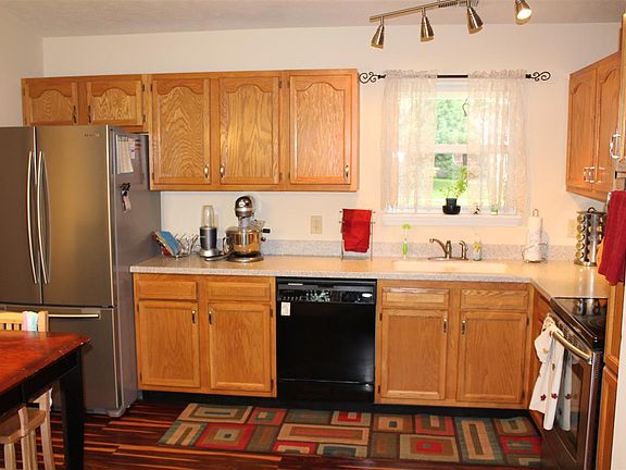 4th image of 910 Braxton Dr N