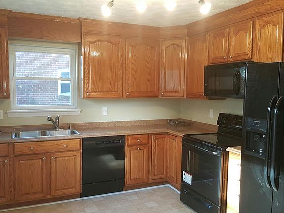 2nd image of 1819 Wallace Ave NE