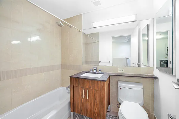 Rented by REAL New York | media 18