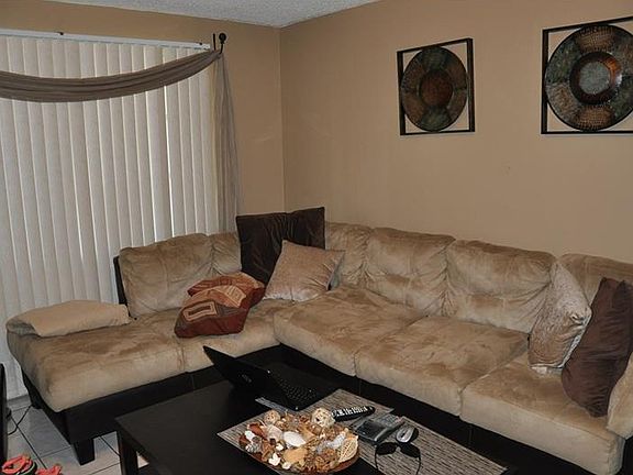 2nd image of 3117 Primrose Dr