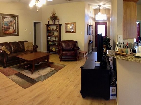 2nd image of 521 Oak Hills Dr