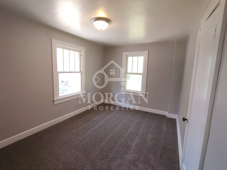 1636 W 10th St — Photo 2