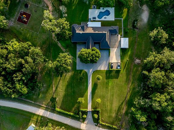 5th image of 7521 Schoenau Rd