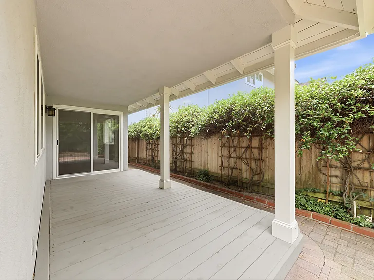 1970 Pelican Pl — Photo 29