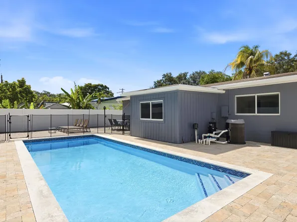6444 Oak Street, Hollywood, FL 33024
