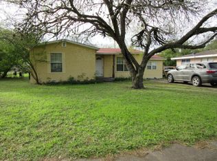 720 E Main St, Sinton, TX 78387