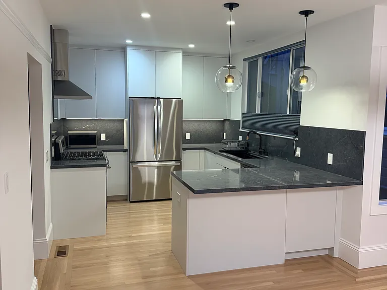3240 Divisadero St — Photo 10