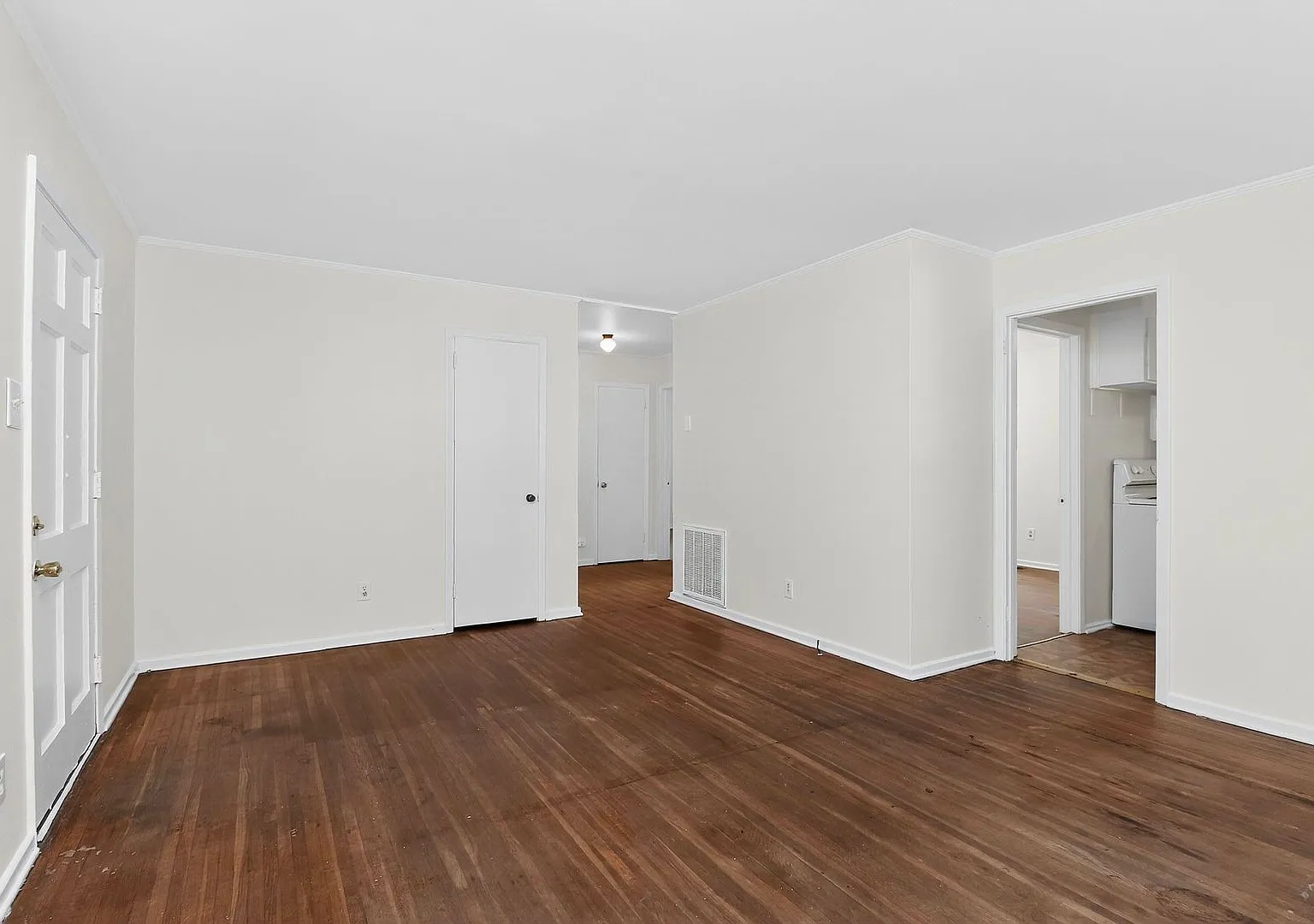 3 Bedroom Home located in Lincoln Heights! — Photo 4