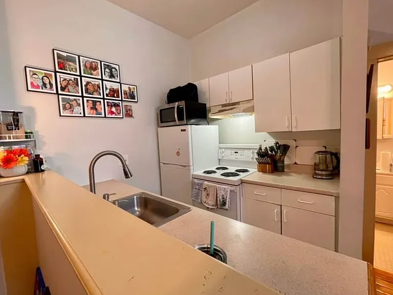 392 Essex St #B — Photo 10