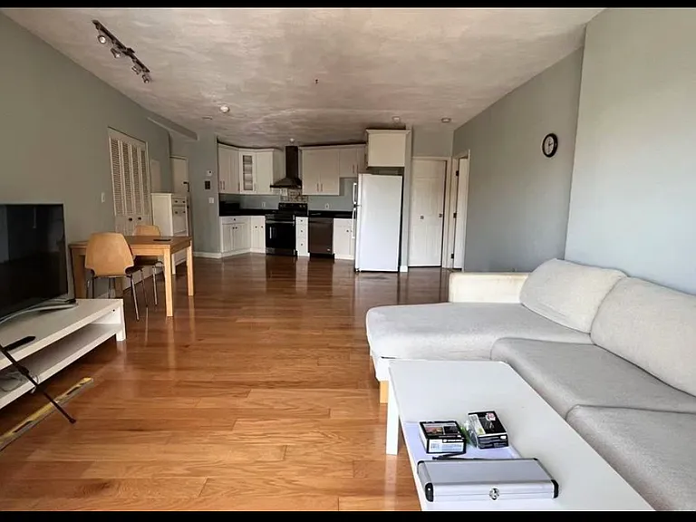 215 Thomas Burgin Pkwy #42 — Photo 3
