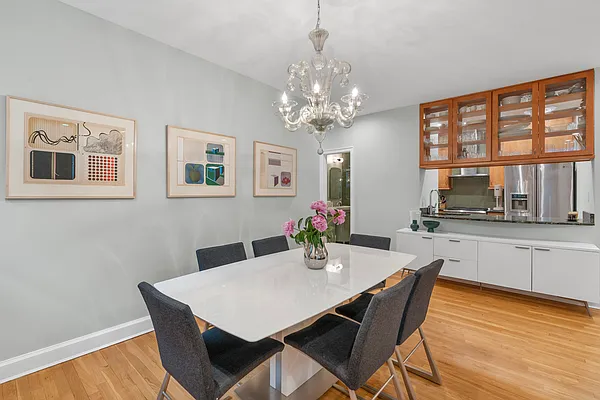 Sold by Maxwell Jacobs | media 4