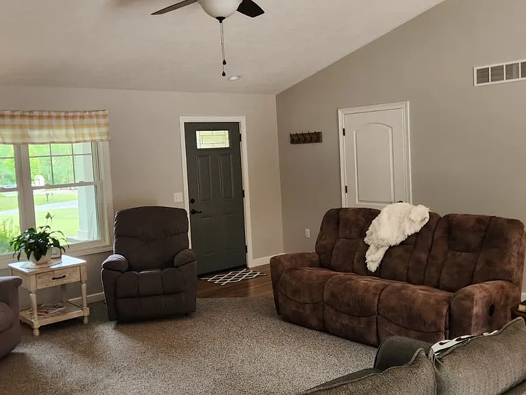4731 Homeworth Rd — Photo 8