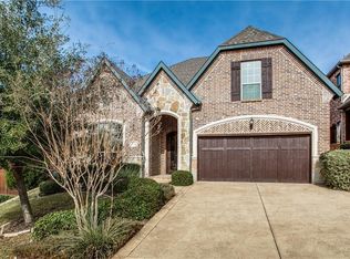 2121 S Hill Dr, Irving, TX 75038