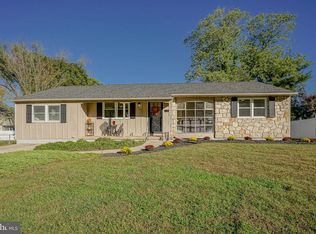 402 Georgetown Rd, Turnersville, NJ 08012