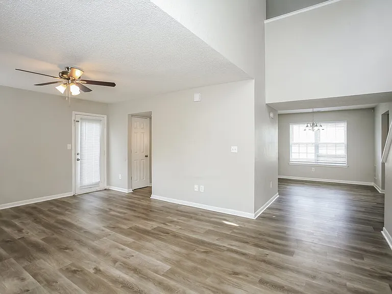 15341 Ten Point Dr — Photo 5